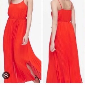 NWOT Banana Republic Red Pleated Lined Long Dress With Long Retro Neckla…
